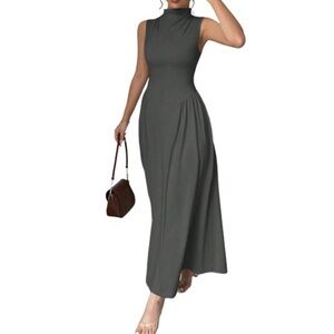 Elegant Sleeveless Gray Maxi Dress